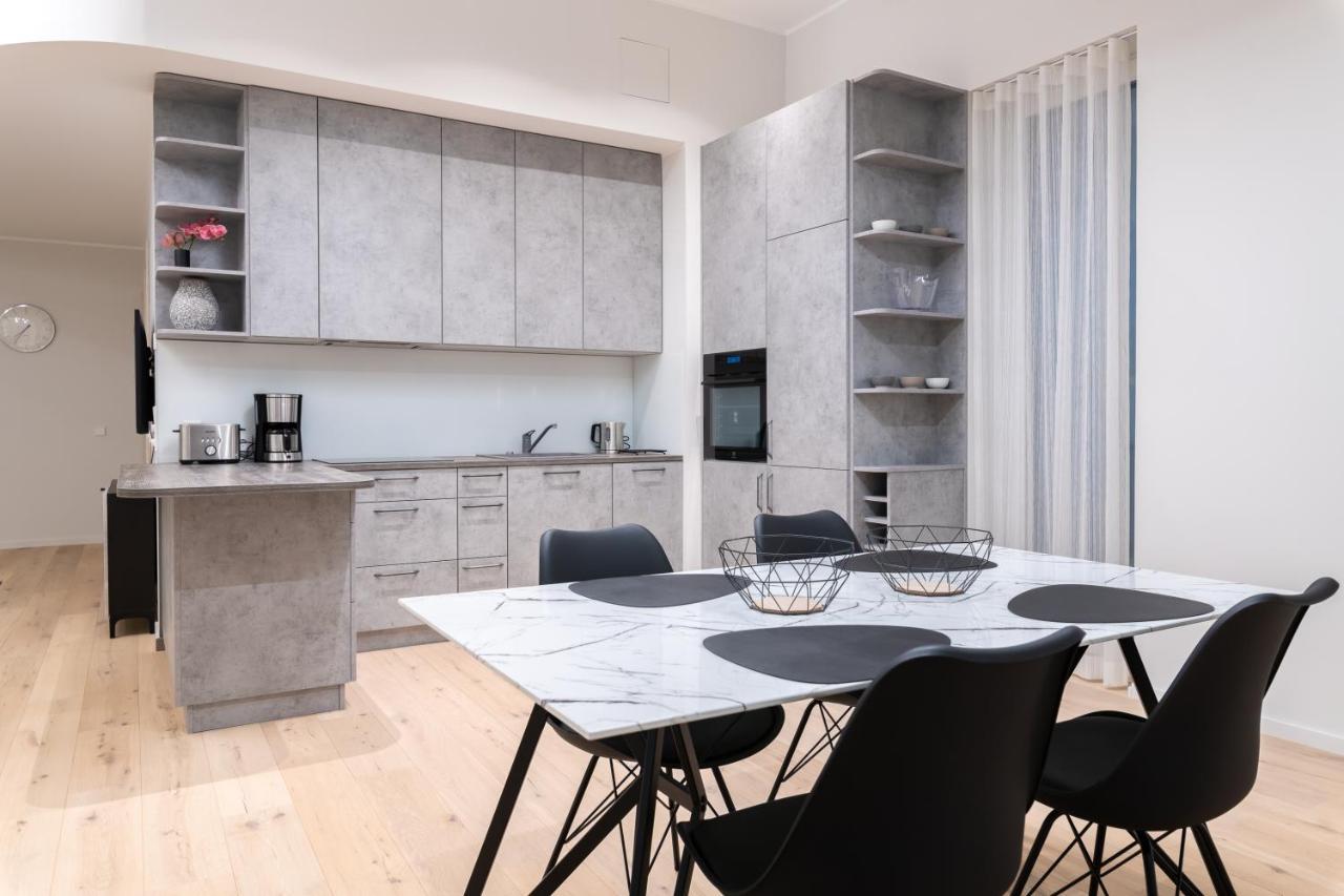 Dashaus 2 Bedroom Apartment ทาลลินน์ ภายนอก รูปภาพ